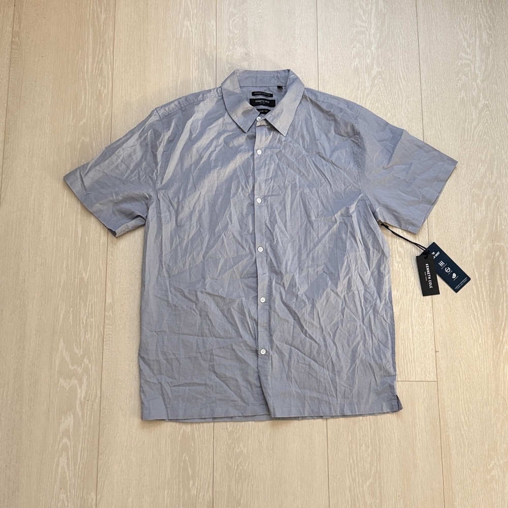 Kenneth Cole Light Blue Gray Casual Button Down Short Sleeve Shirt